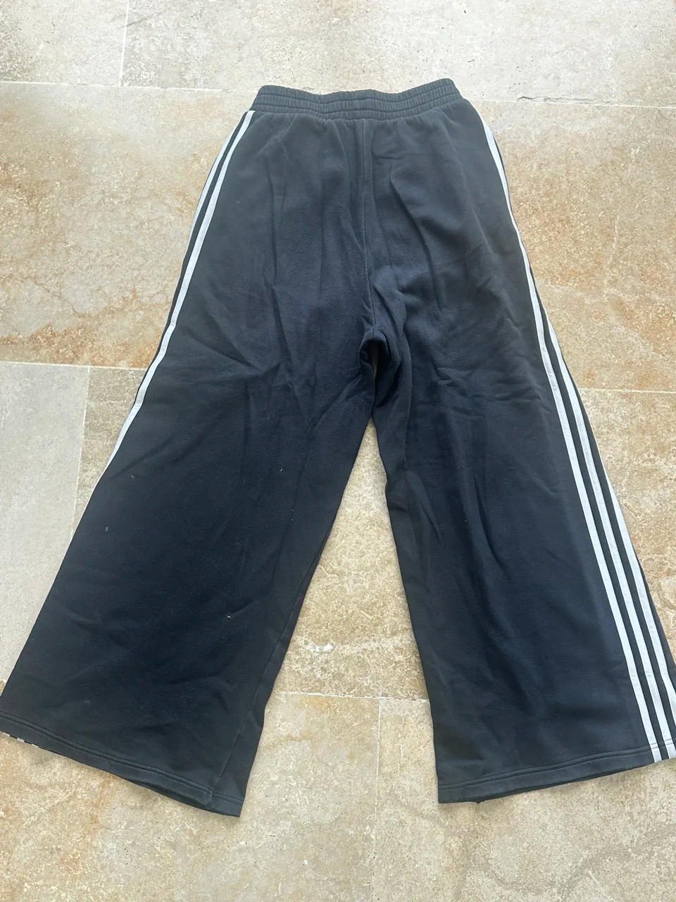 Pantalón adidas - imagen 1