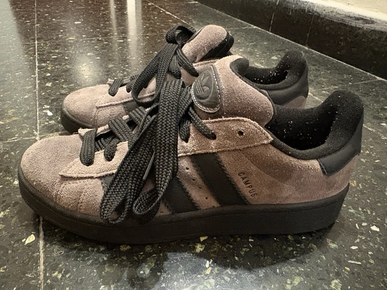 Zapatillas adidas - imagen 1