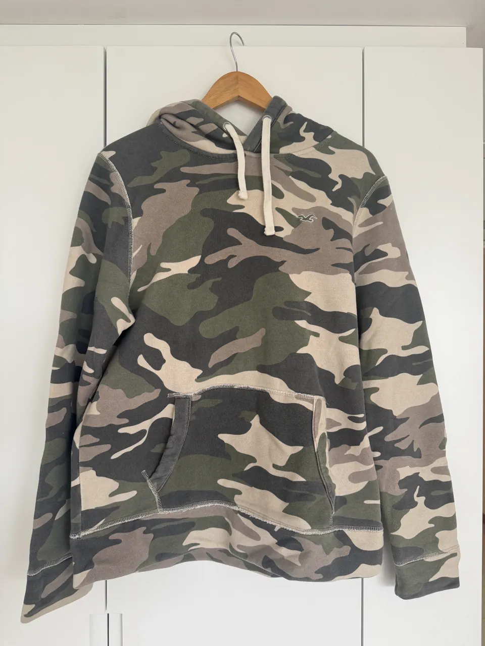 Buzo Hollister · Talle M