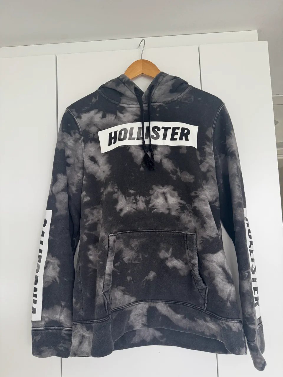 Hollister · Talle M