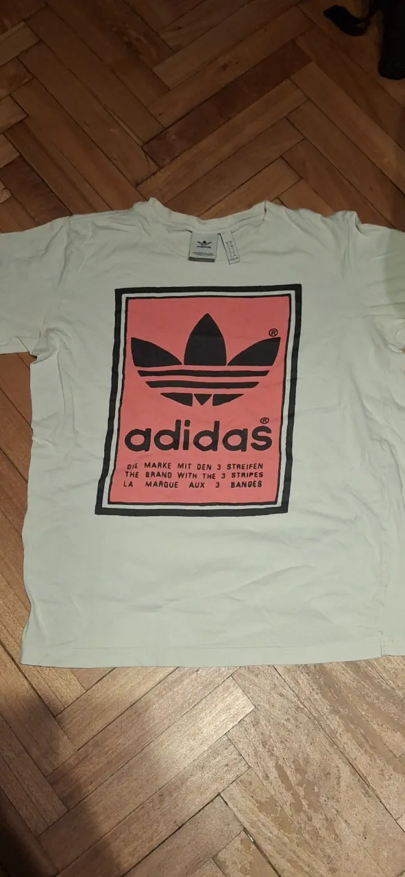 adidas · Talle M