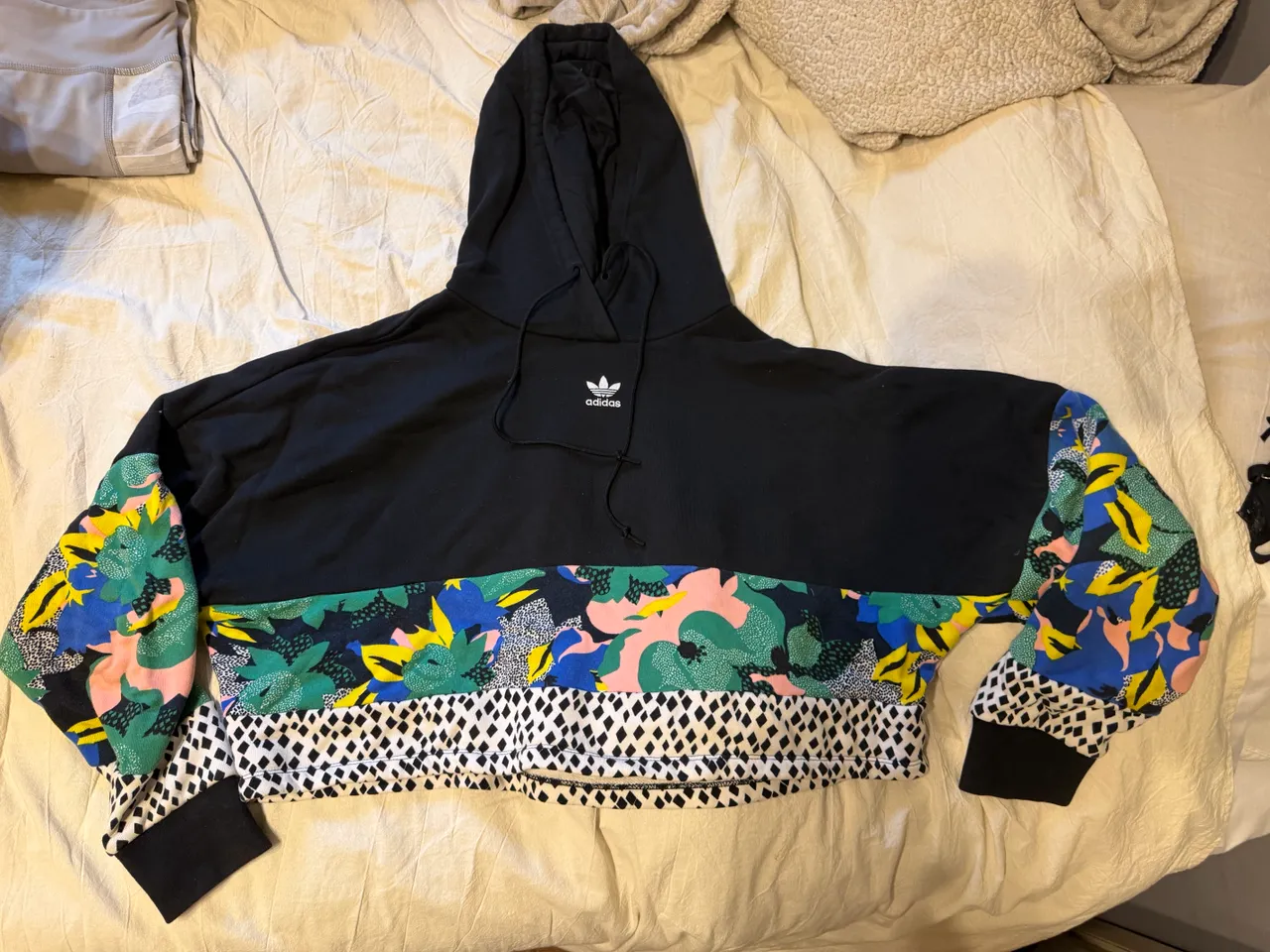 adidas · Talle S