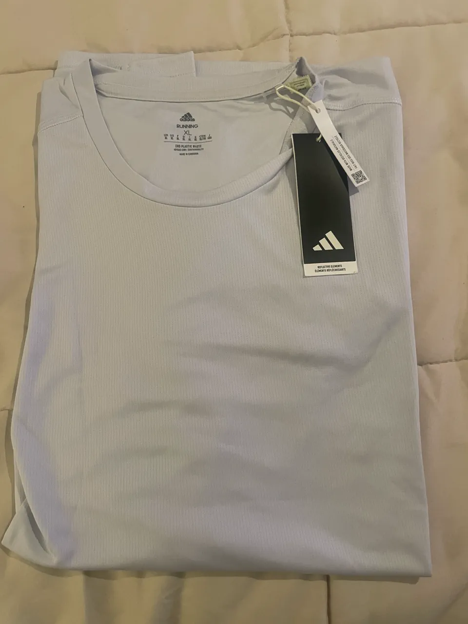 Remera adidas · Talle XL