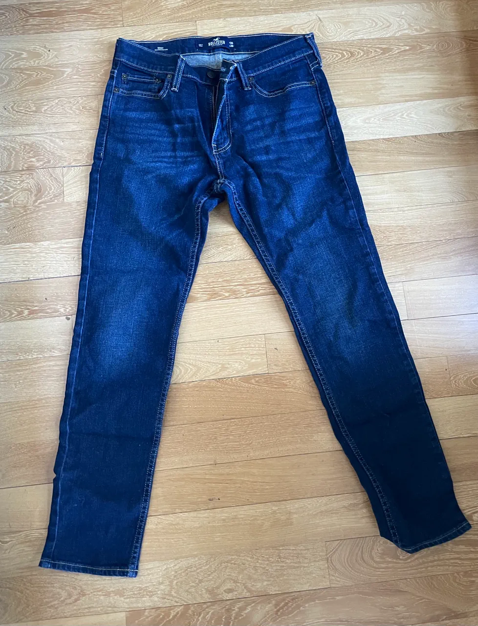 Hollister · Talle MEX/ARG 42