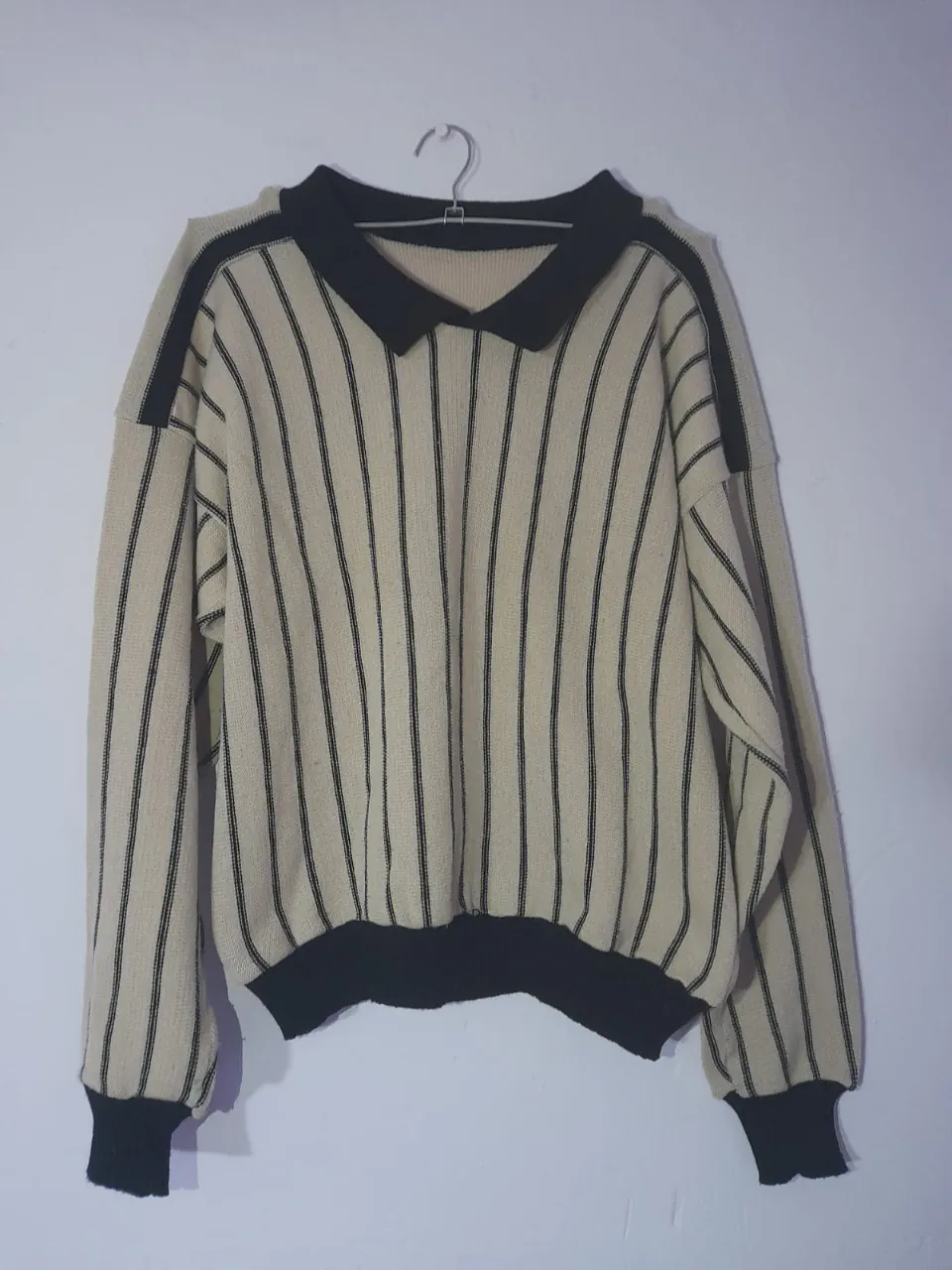 Sweater A ≠ · Talle L