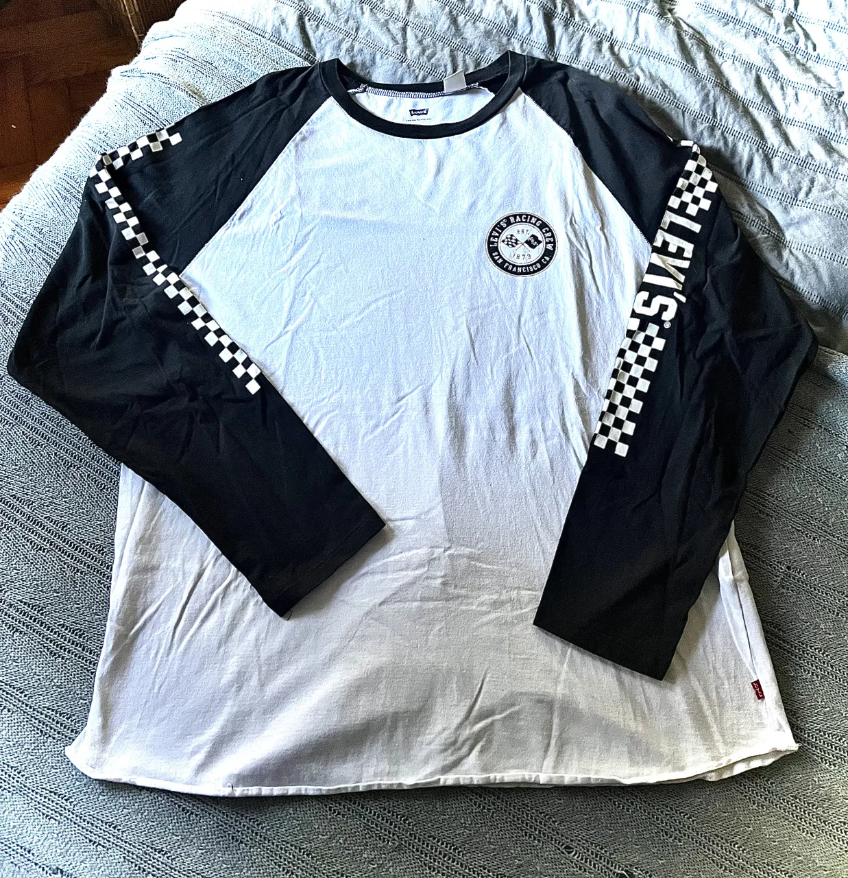 Remera Levi's · Talle XL