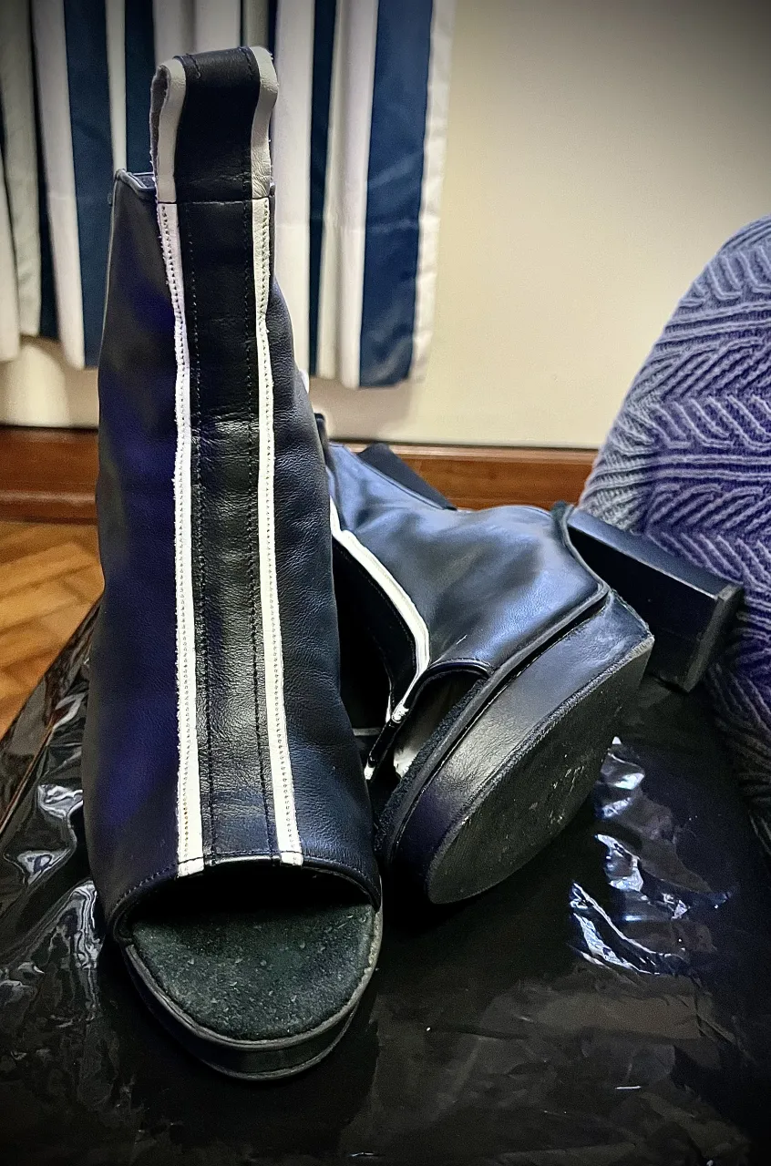 Kostume · Talle AR 40