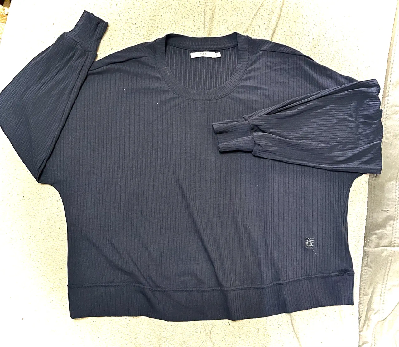 Remera CHER. · Talle L