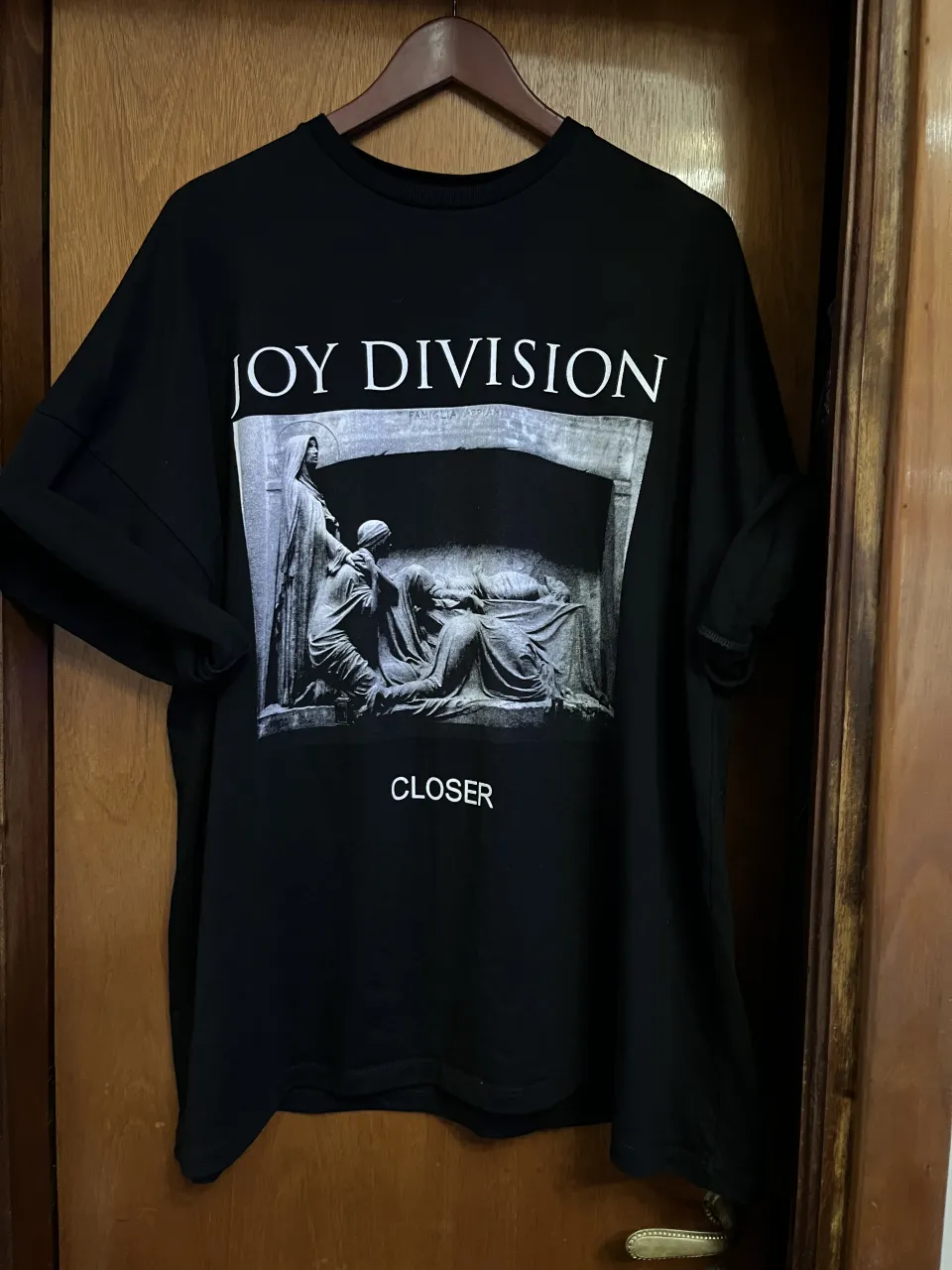 Remera Complot · Talle L