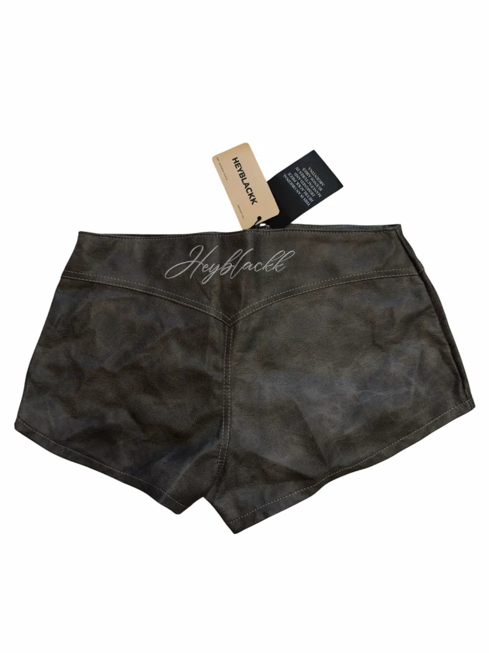 Short Hey Blackk · Talle L