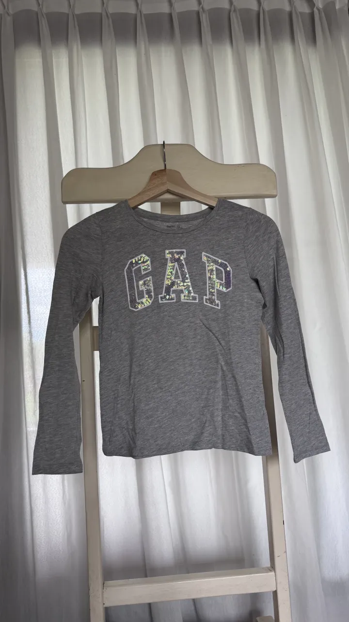 Remera GAP · Talle L