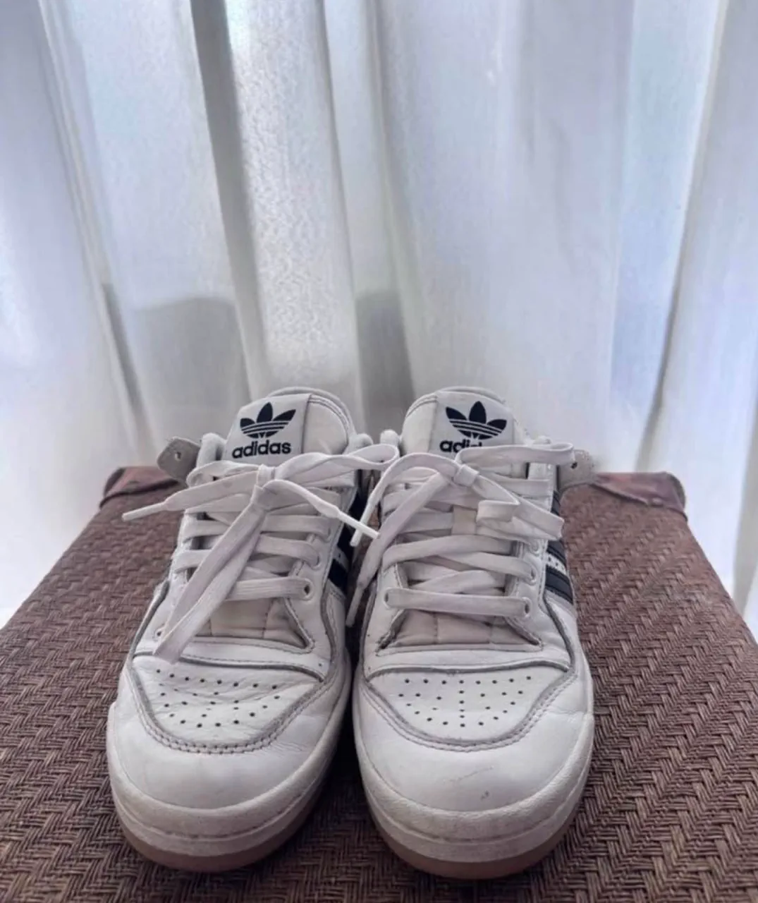 adidas · Talle AR 36