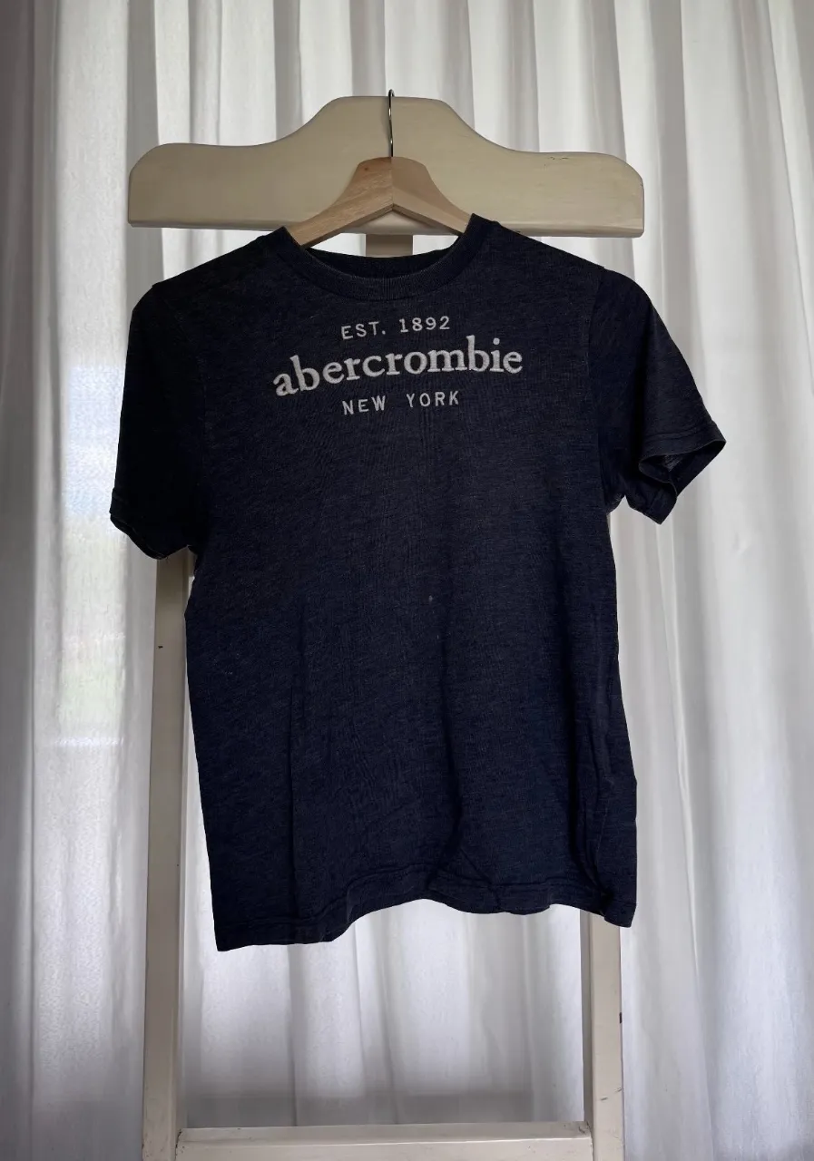Abercrombie · Talle L