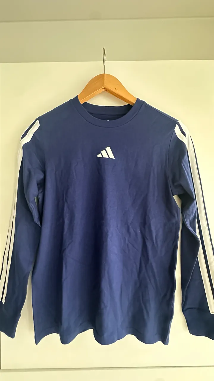Ropa deportiva adidas · Talle 12 años / 152 cm