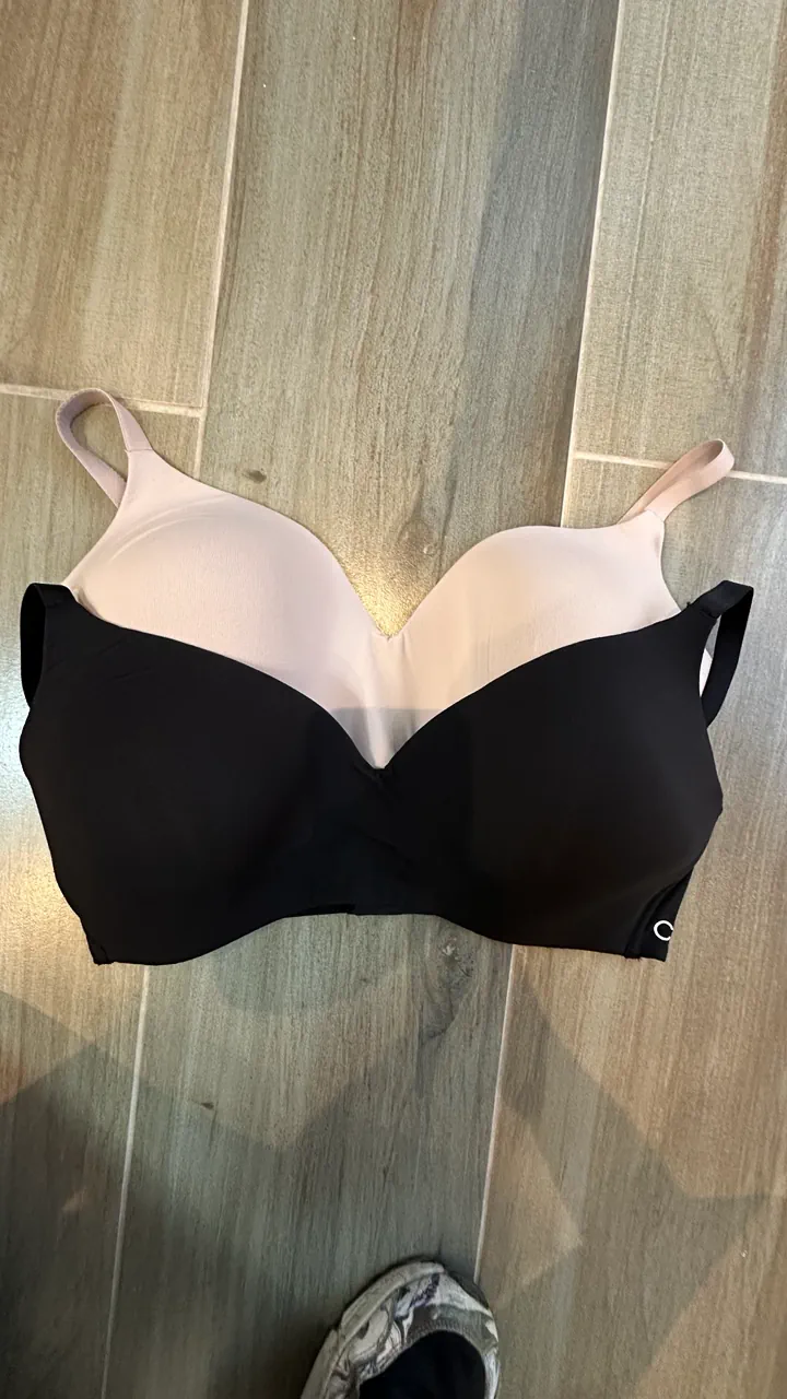 Calvin Klein · Talle L