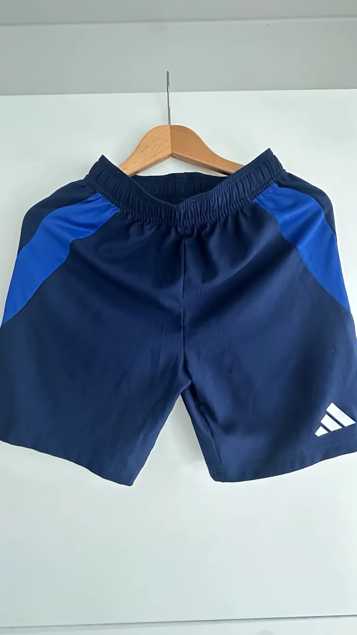 Ropa deportiva adidas · Talle 10 años / 140 cm