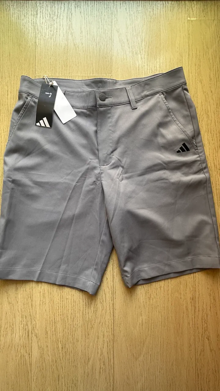 Short adidas · Talle US 30