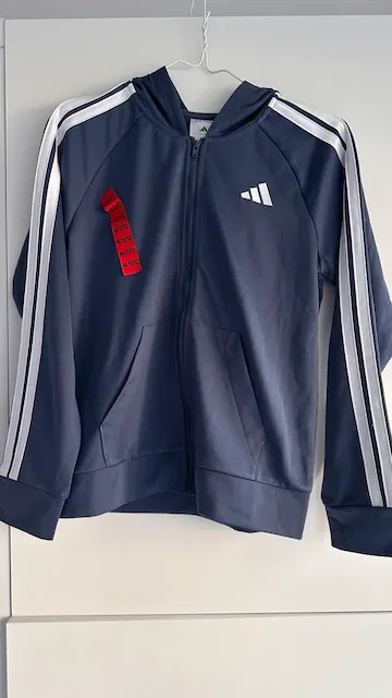adidas · Talle M