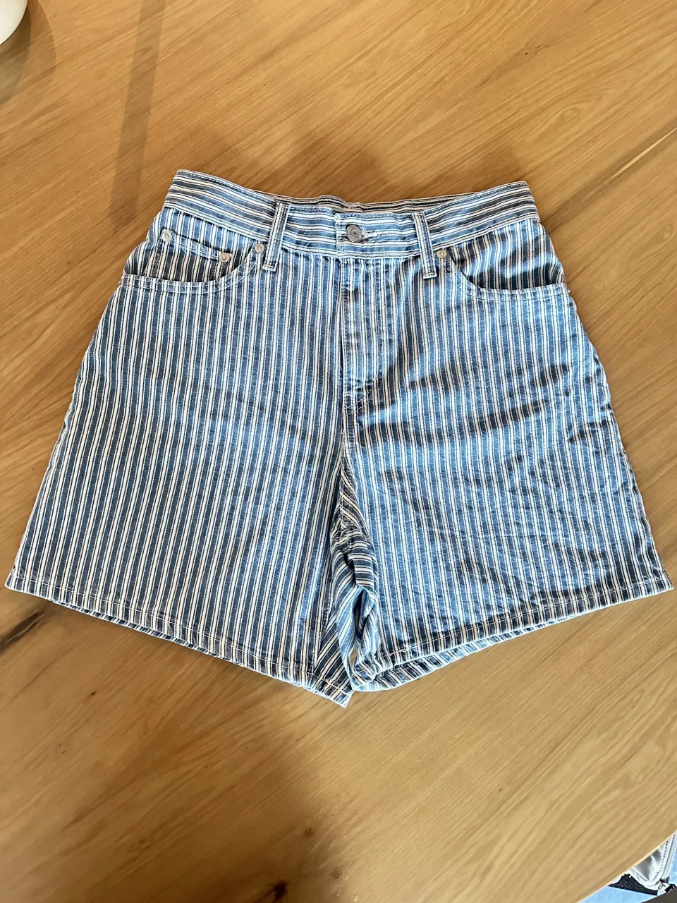 Short Levi's · Talle US 26