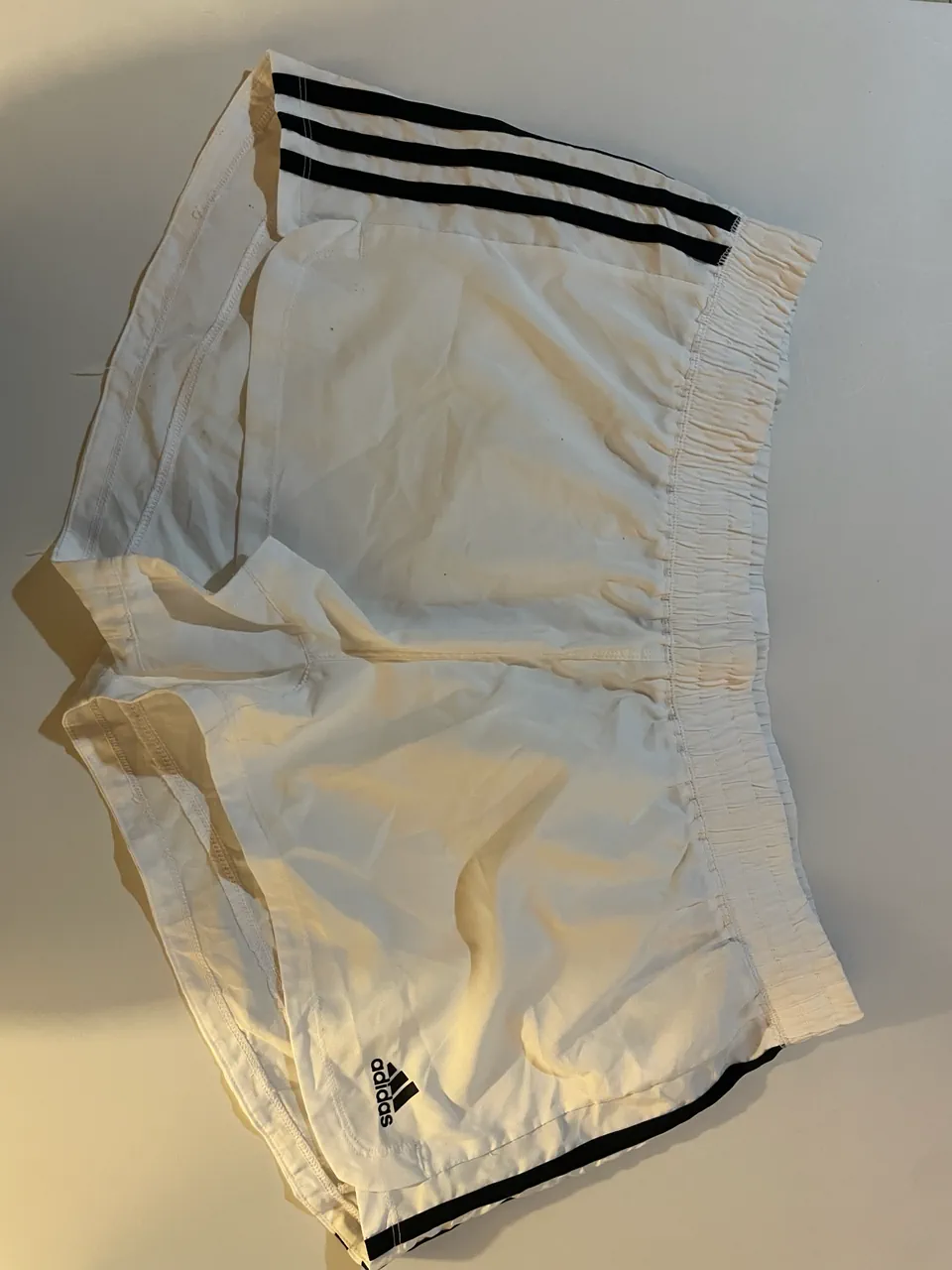 Short adidas · Talle L