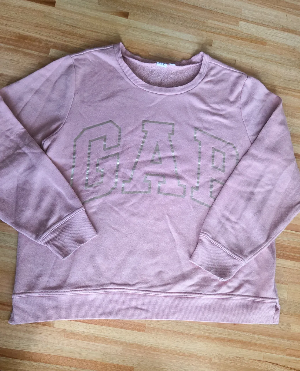 Buzo GAP · Talle L