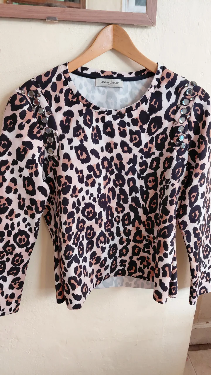 Remera Jazmín Chebar - imagen 1
