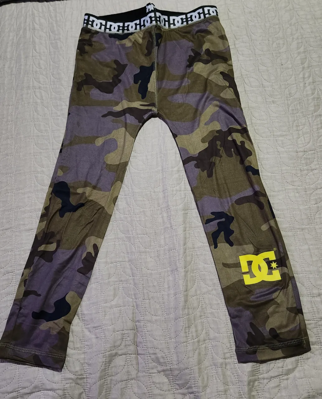 Conjunto DC Shoes · Talle 10 años / 140 cm