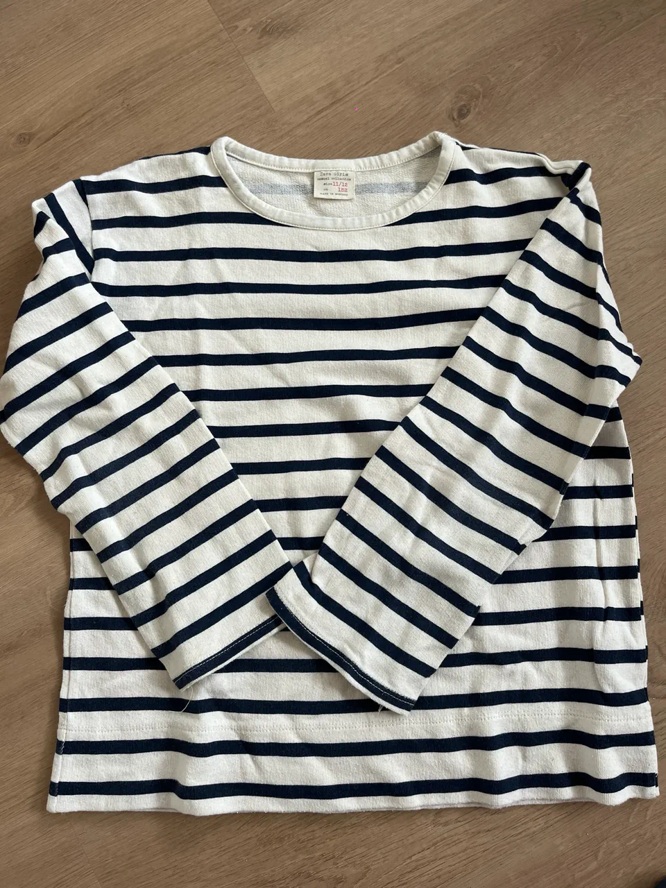 Buzo Zara · Talle 12 años / 152 cm