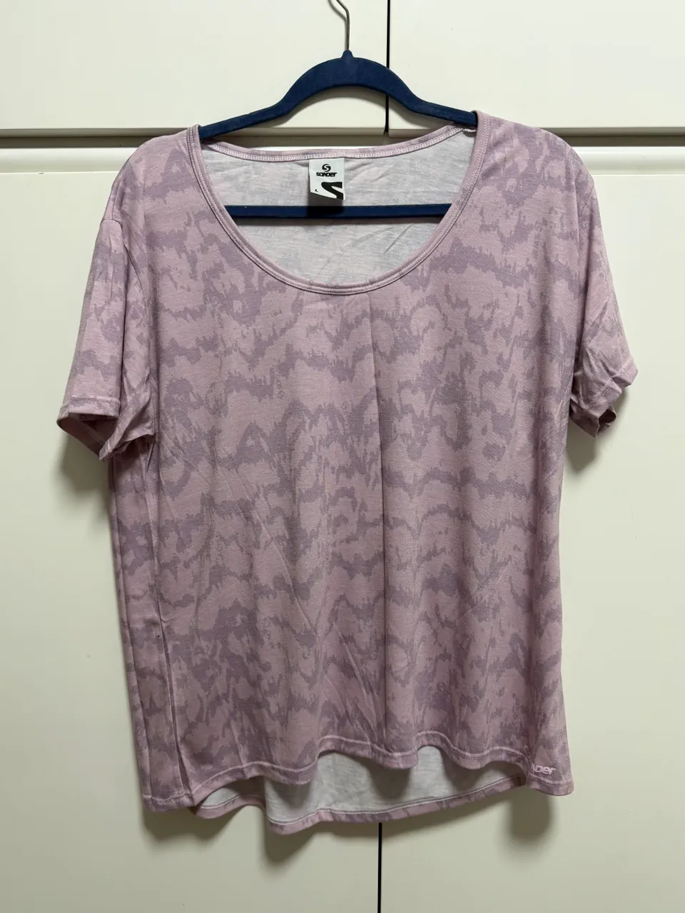 Remera Sonder · Talle L