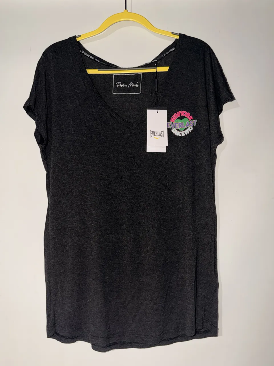 Remera Everlast · Talle L