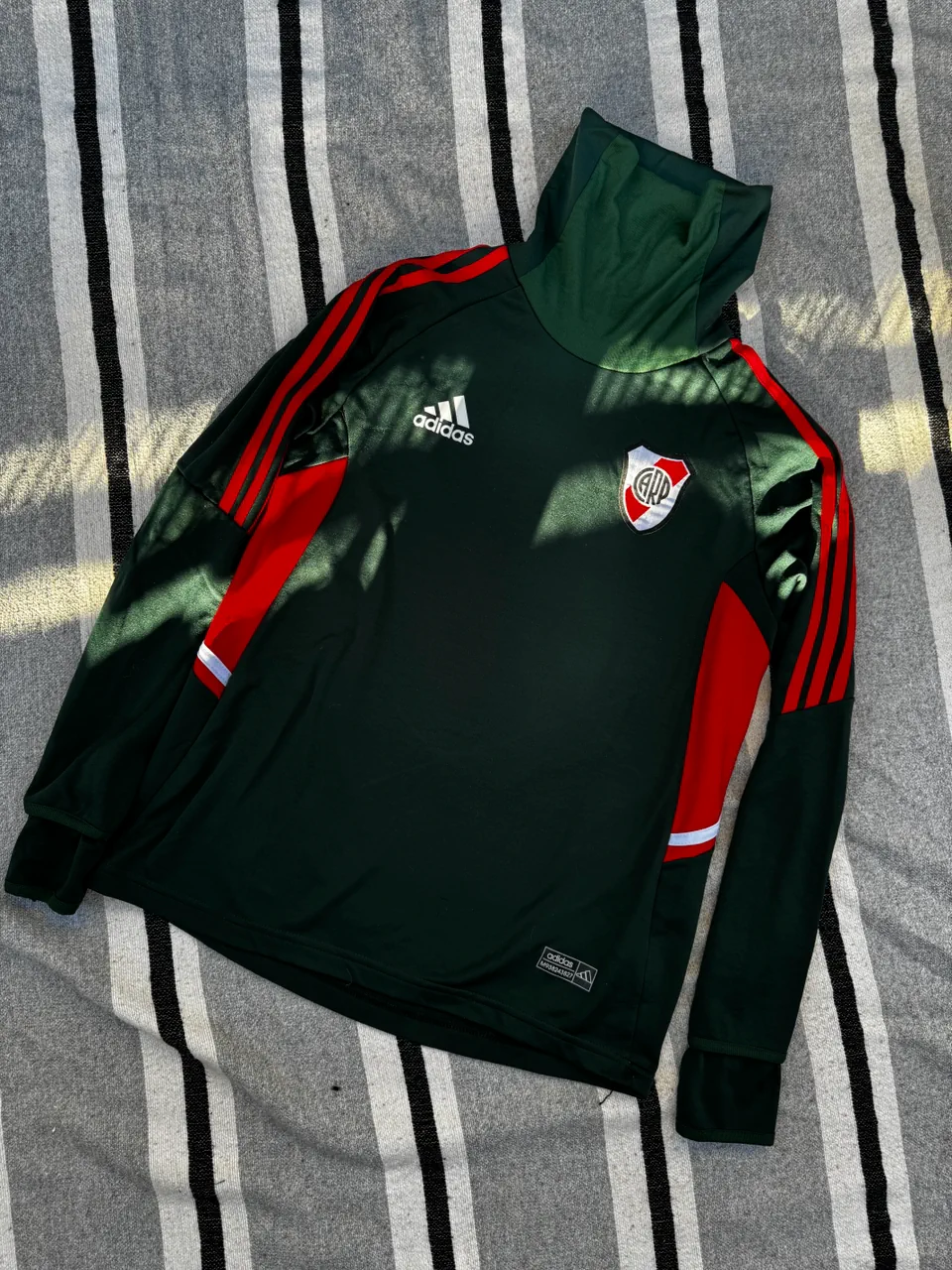 Buzo adidas - imagen 1