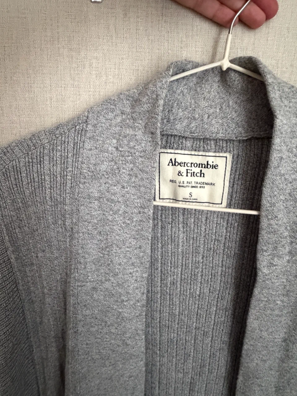 Cardigan Abercrombie & Fitch · Talle S