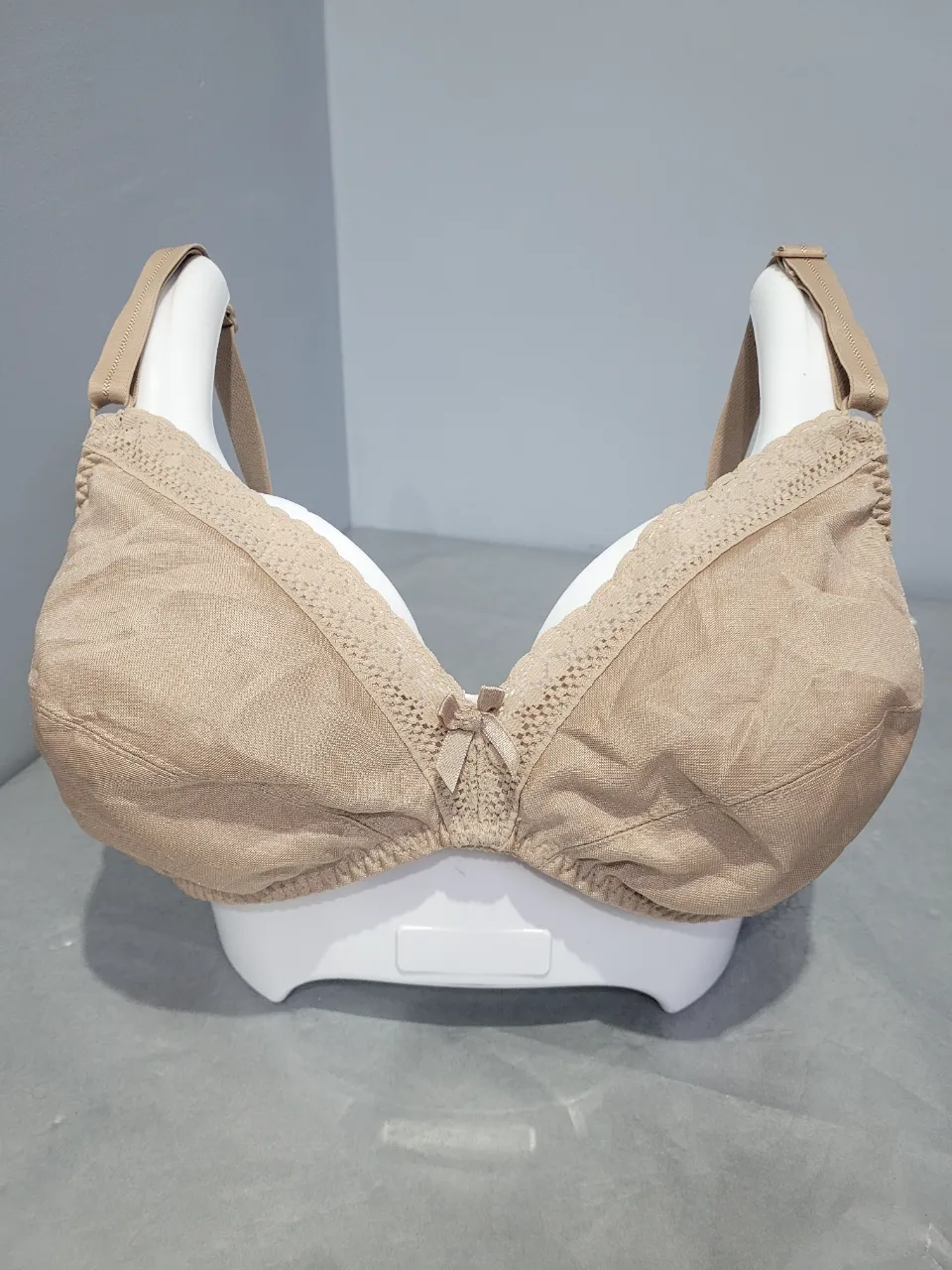 Corpiño Hanes · Talle L