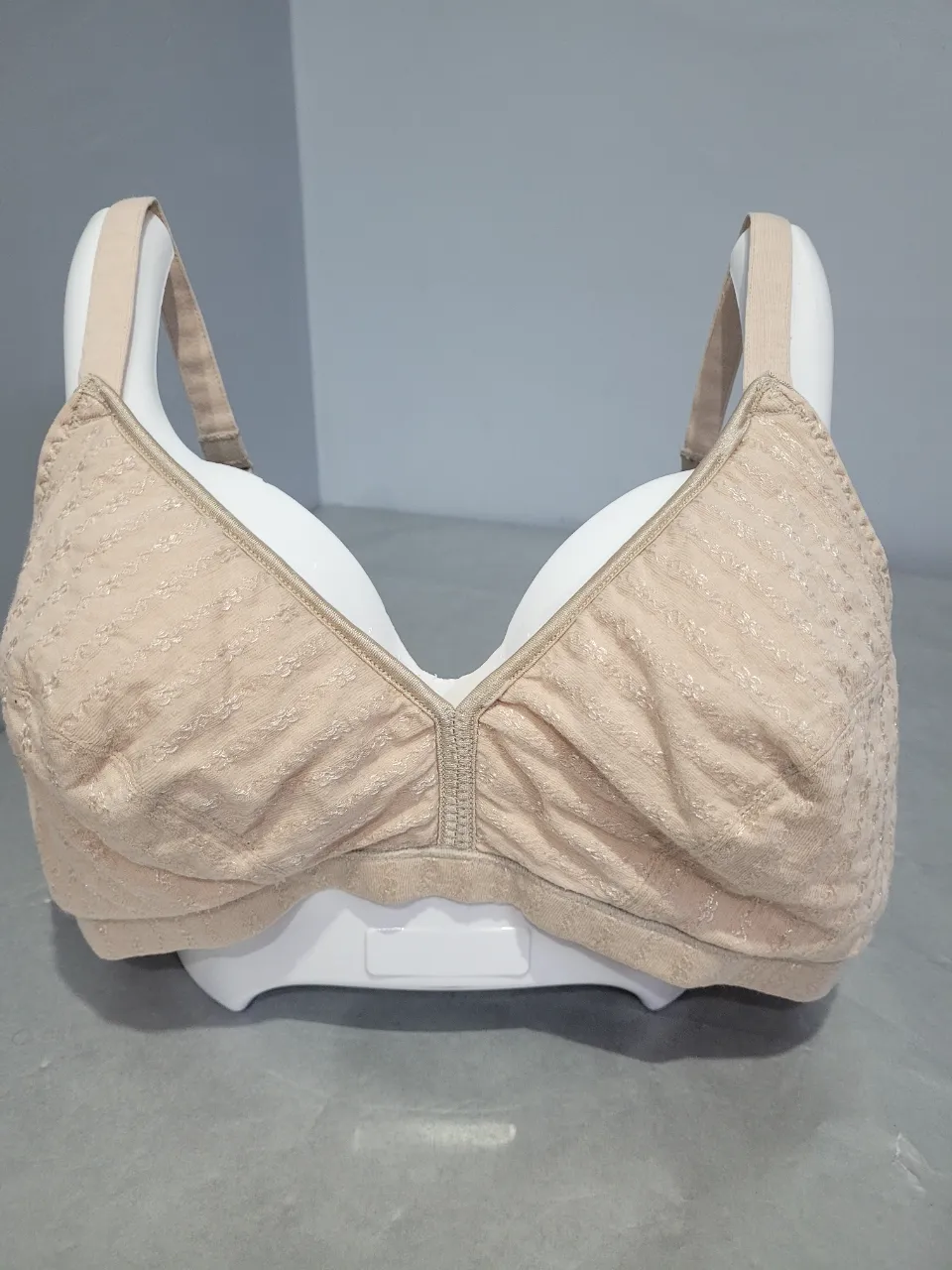 Corpiño Hanes · Talle L
