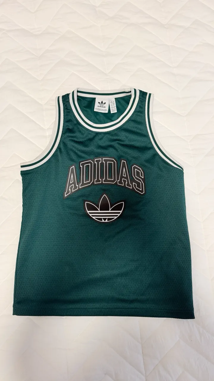 adidas · Talle S