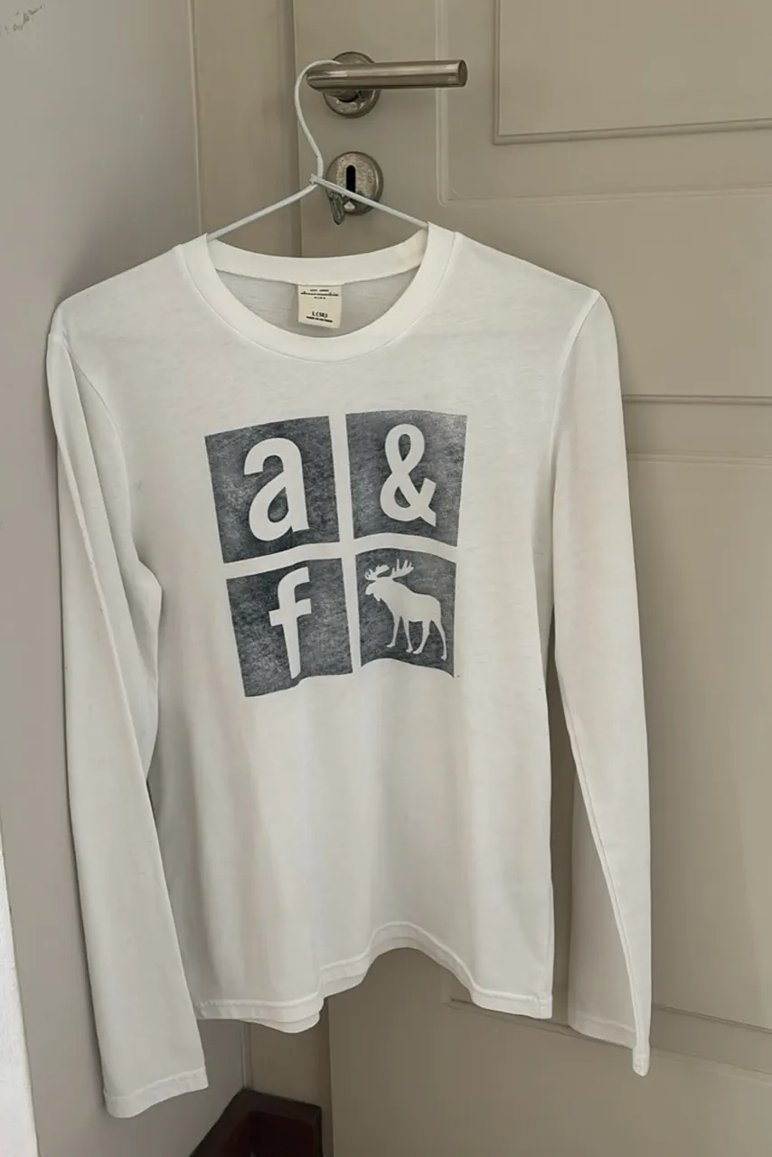 Abercrombie & Fitch · Talle L