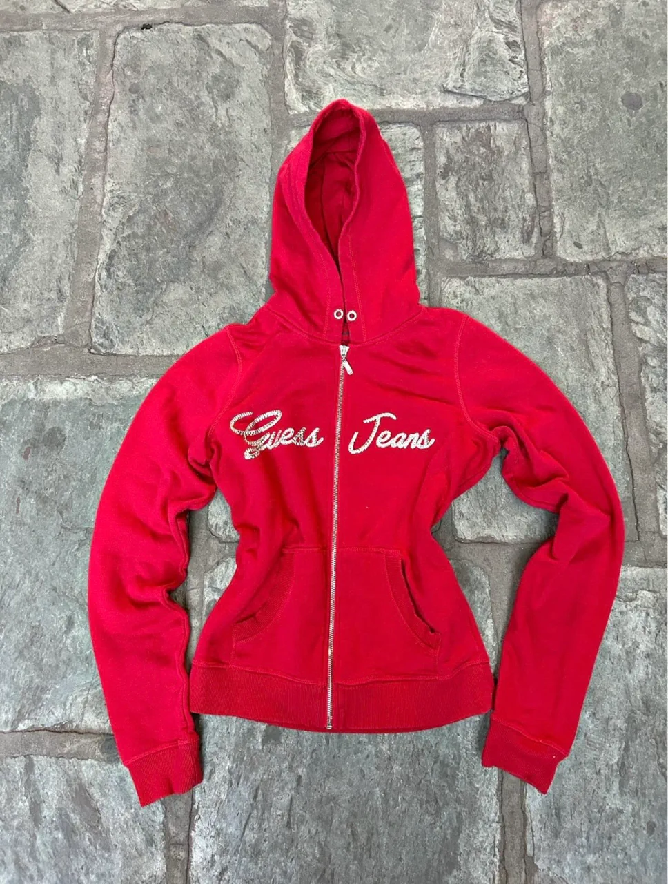 Buzo GUESS · Talle M