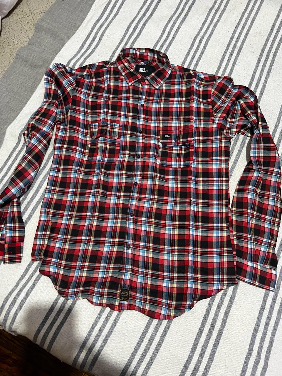 Camisa Bullbenny · Talle L