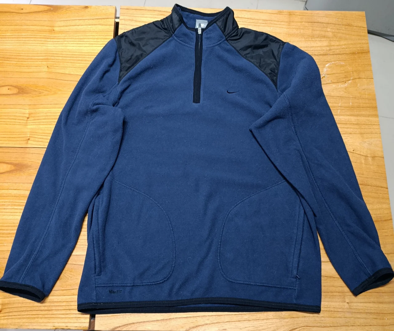 Buzo Nike · Talle L