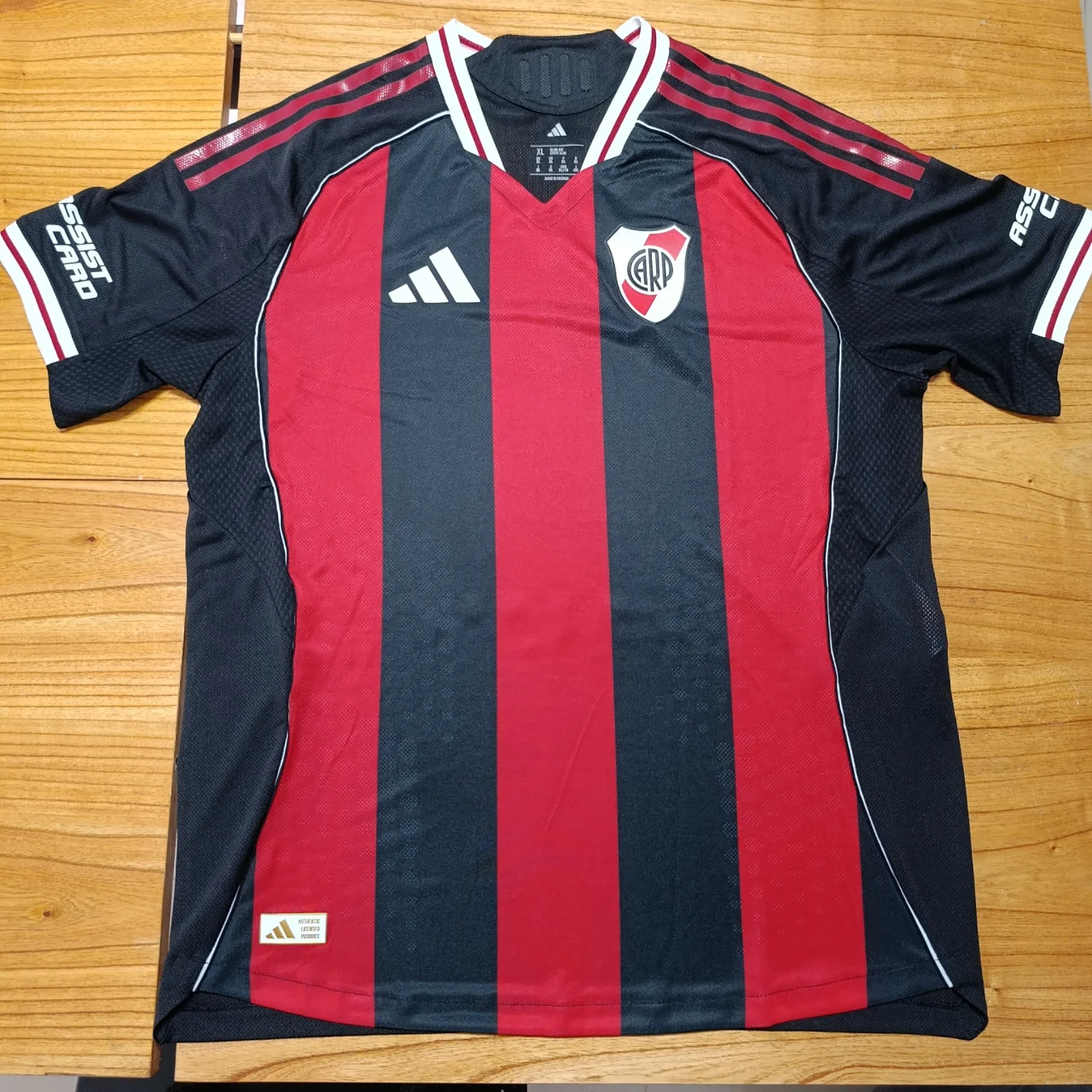 Camiseta adidas - imagen 1