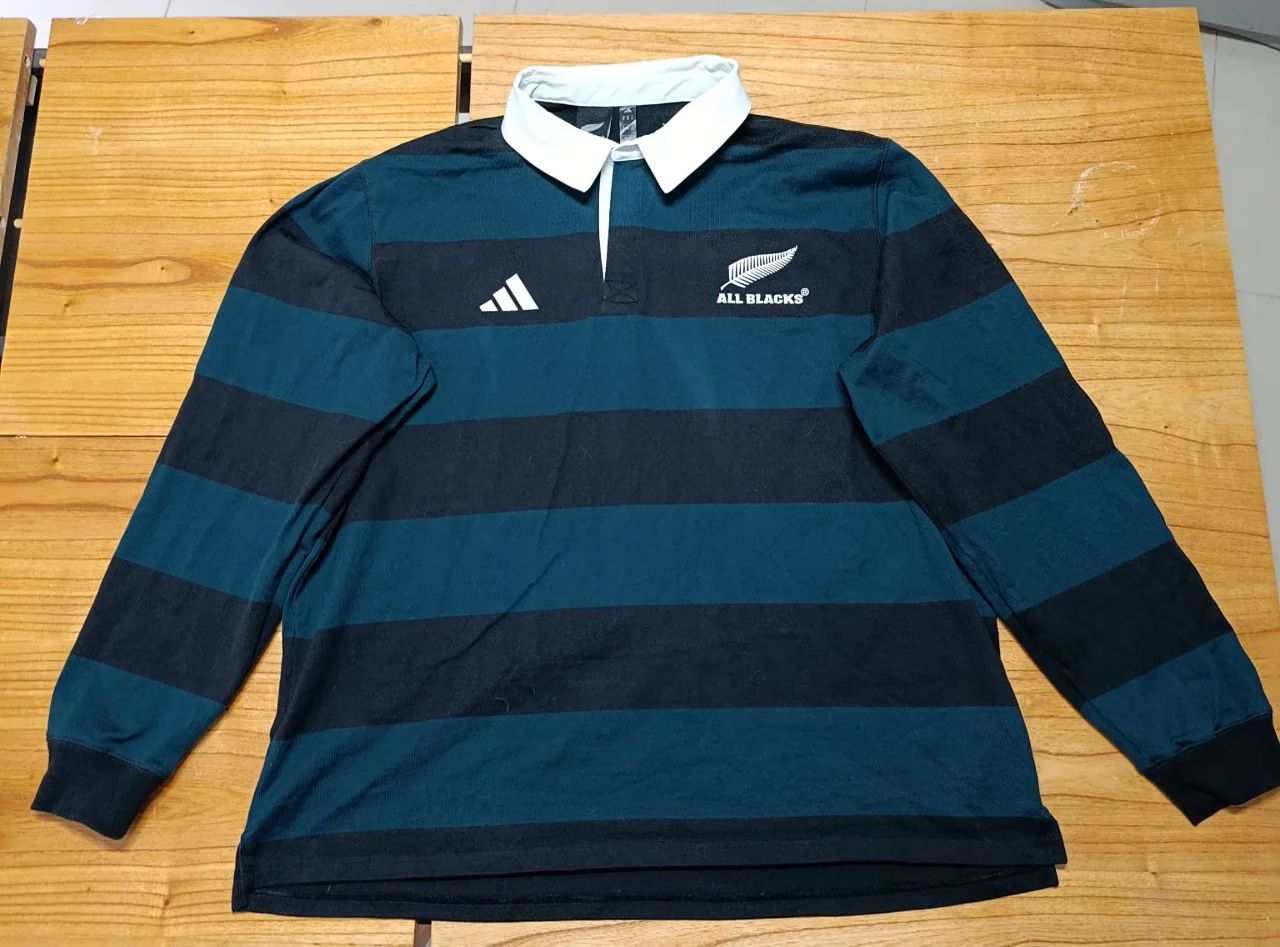 Camiseta adidas · Talle XL
