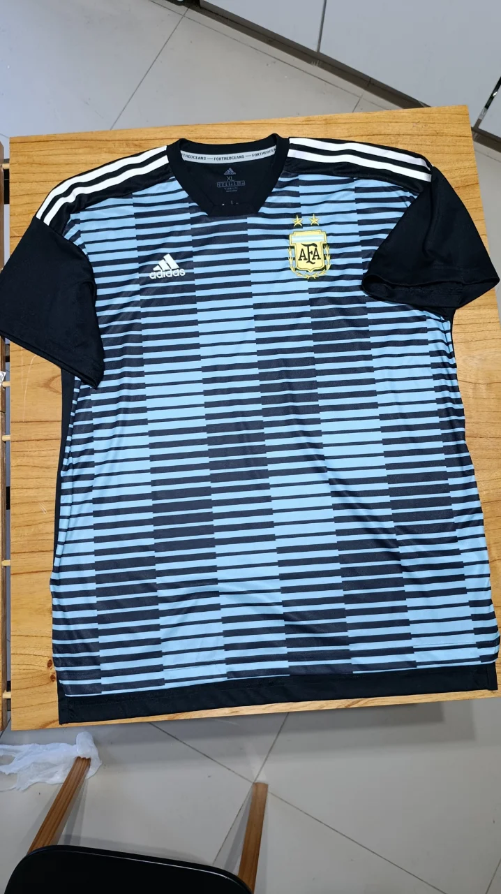 Camiseta adidas - imagen 1