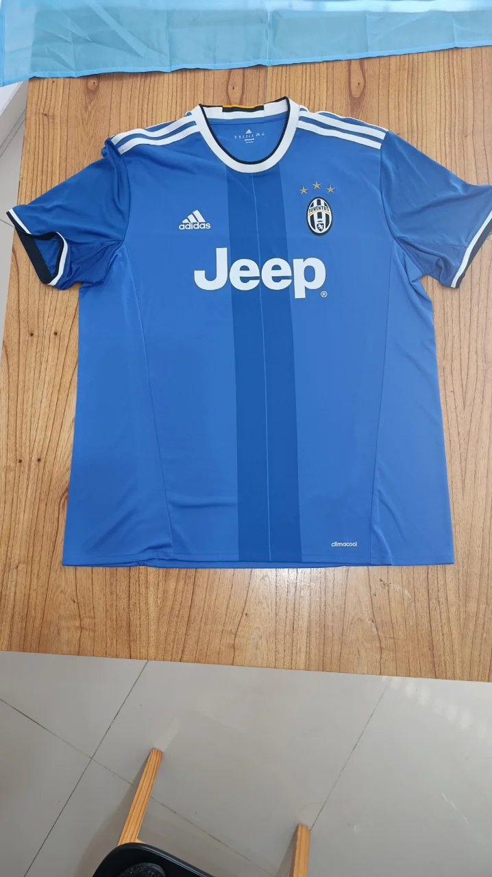 Camiseta adidas - imagen 1
