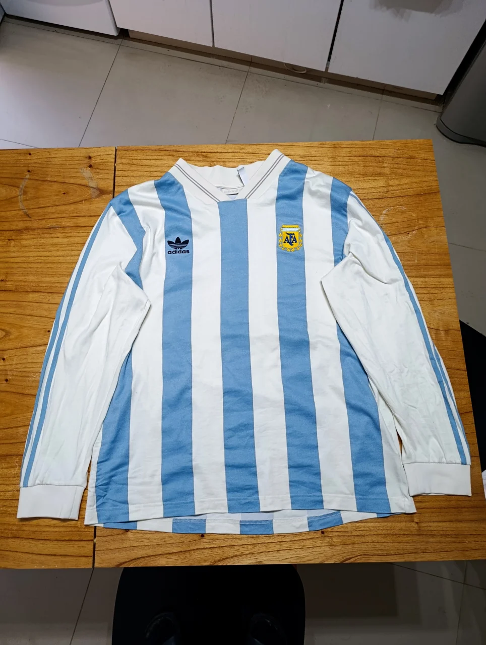 Camiseta adidas - imagen 1