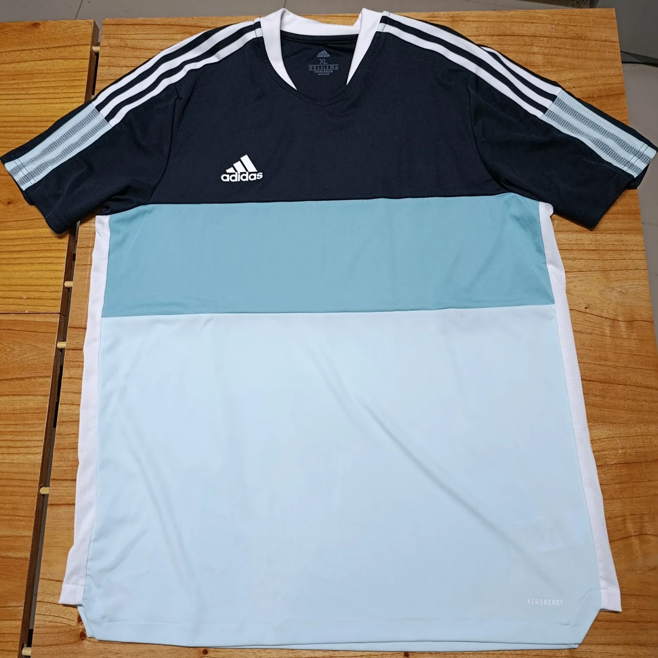 Remera adidas - imagen 1