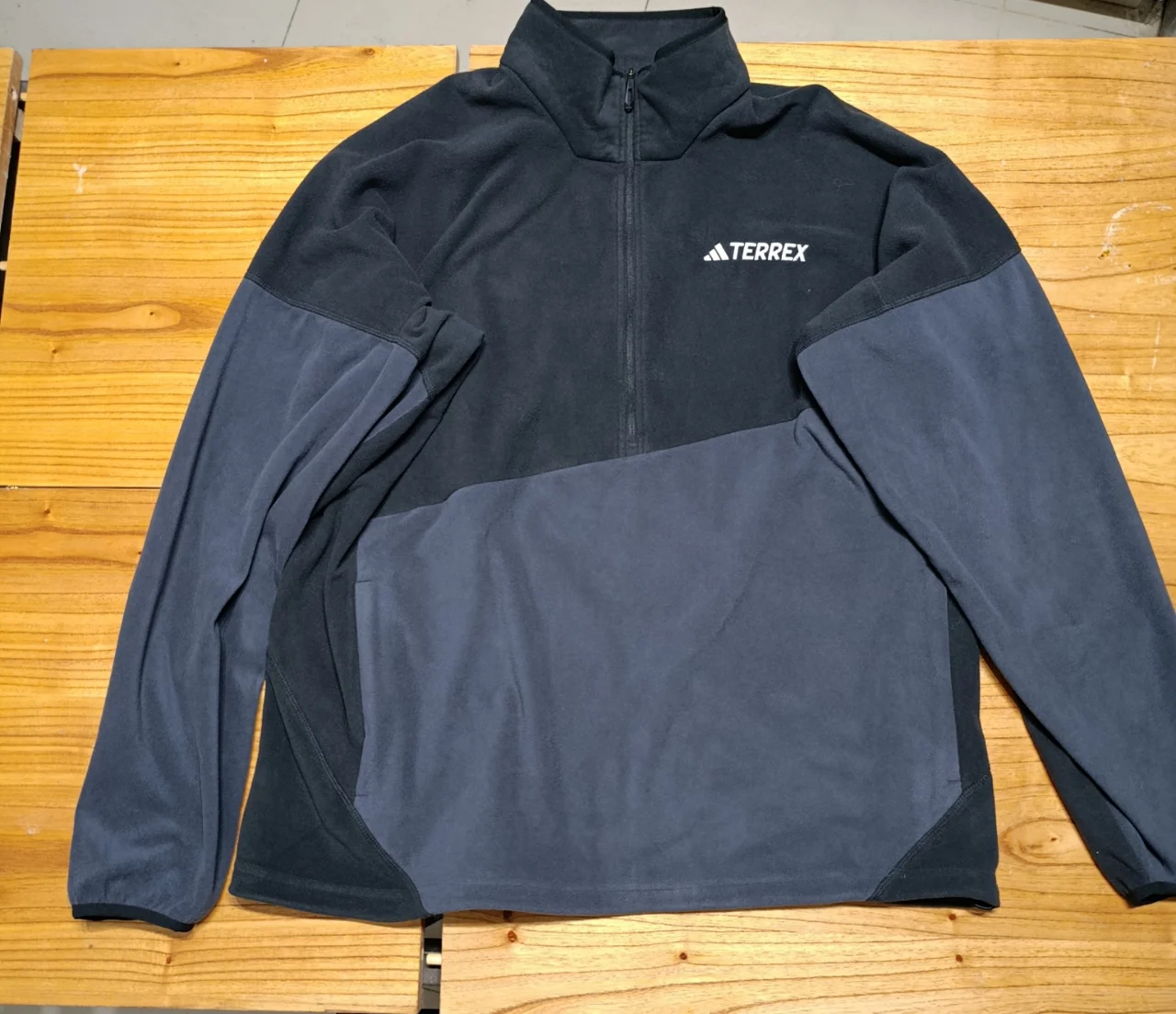 Buzo adidas - imagen 1