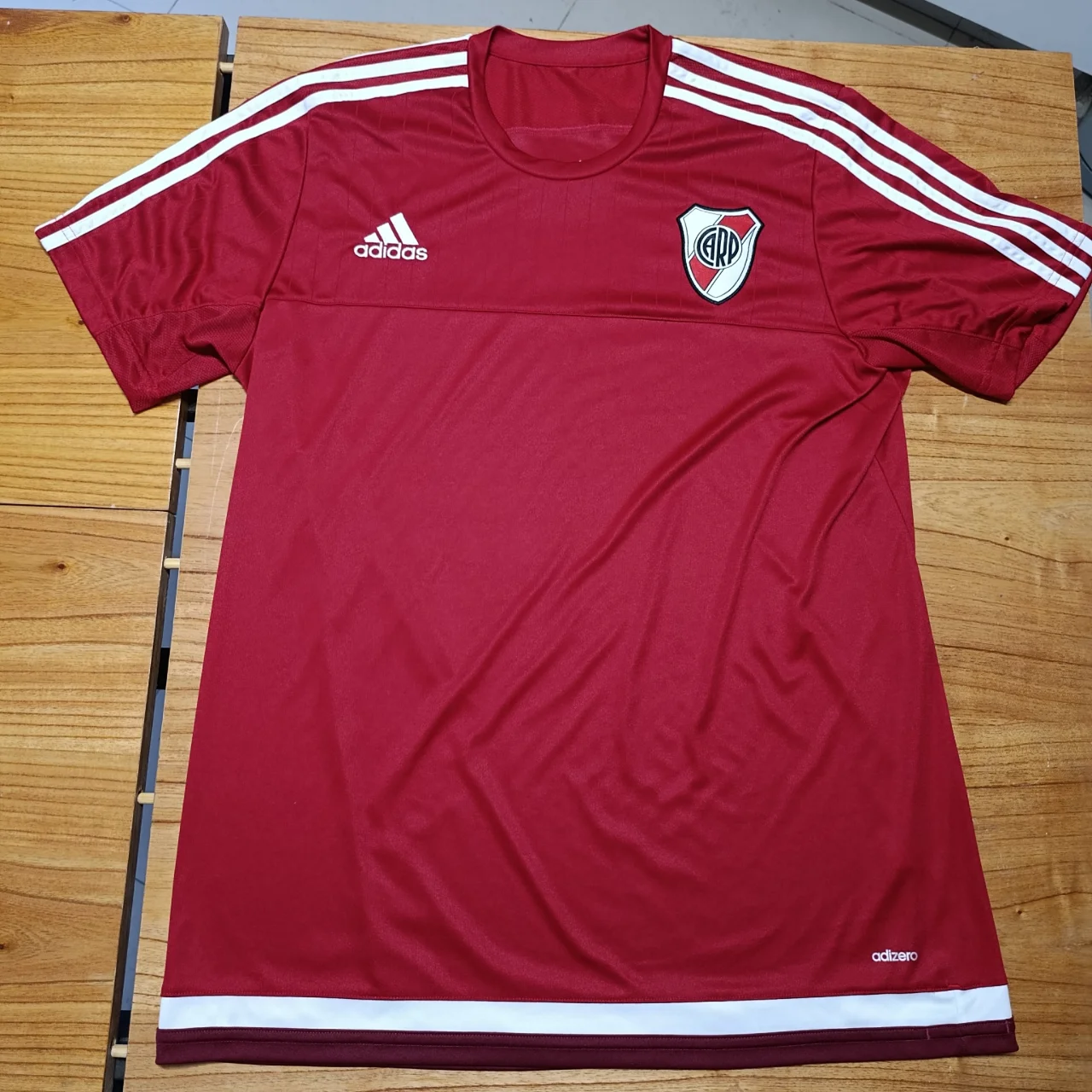 Camiseta adidas - imagen 1