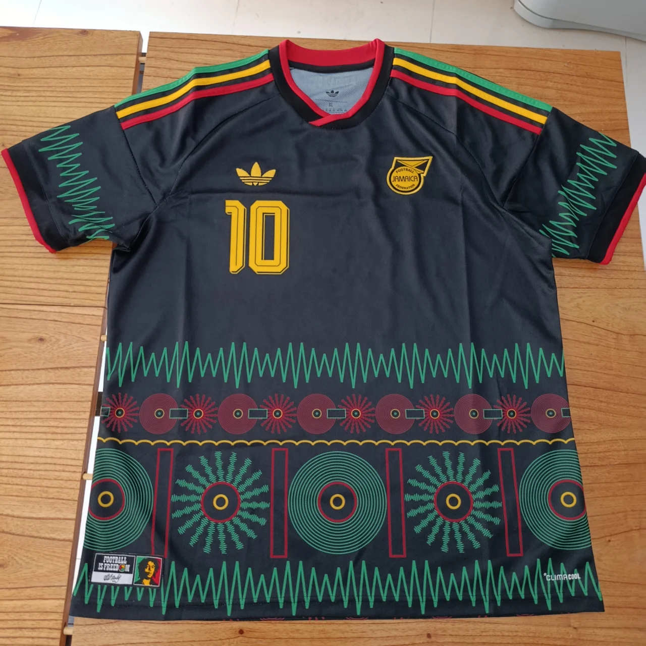 Camiseta adidas - imagen 1