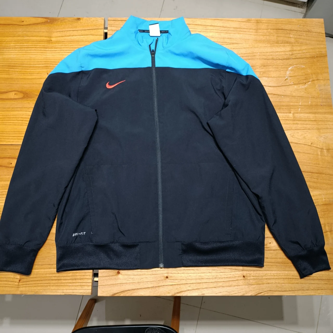 Campera Nike - imagen 1