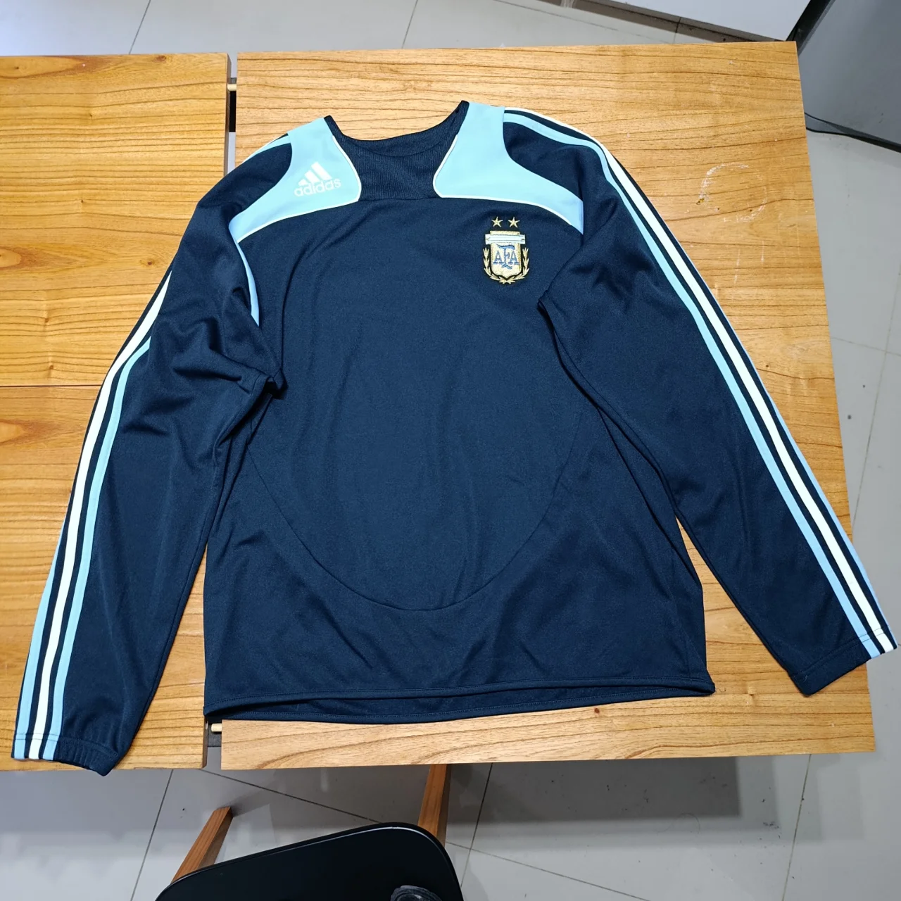 Buzo adidas - imagen 1
